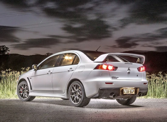 Cáp còi Mitsubishi Lancer 2002