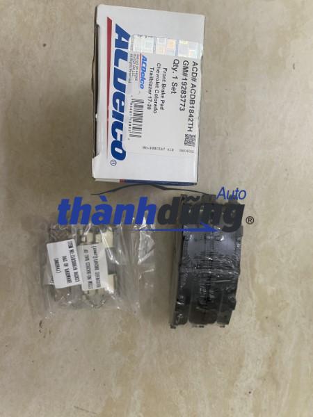 MÁ PHANH TRƯỚC CHEVROLET TRAILBLAZER 2014-2019