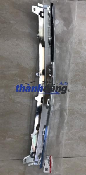 NẸP MẠ GIỮA CẢN TRƯỚC MERCEDES C300 2015