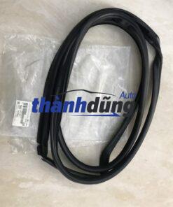 GIOĂNG KHUNG CỬA XE HYUNDAI HD65 | 821105H002