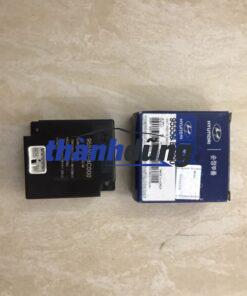 RƠ LE XI NHAN HYUNDAI HD250 | 955508C000