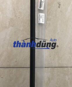 NẸP CHÂN KÍNH TRƯỚC TOYOTA YARIS 2017 | 682100D190