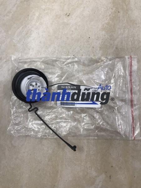 NẮP BÌNH XĂNG TRONG XE NISSAN NAVARA | 17251-JN20A