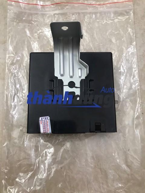 HỘP ĐIỀU KHIỂN ĐIỀU HÒA XE TOYOTA HIACE 2006 | 88650-26491