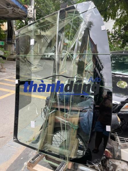 KÍNH CHẮN GIÓ XE NISSAN KICKS 2025 | 727005RW0B
