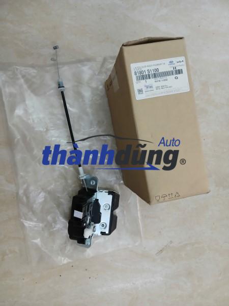 Ổ NGẬM CỐP HẬU HYUNDAI SANTAFE 2020-2024 | 81801S1100